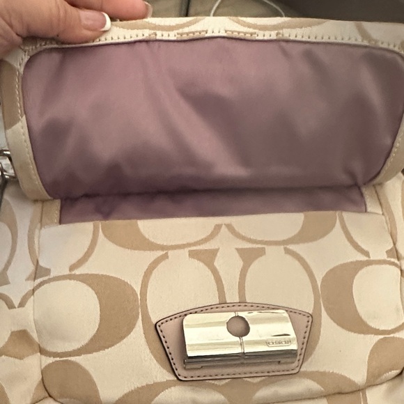 Coach Cream and Pink crossbody Bag - Picture 13 of 15
